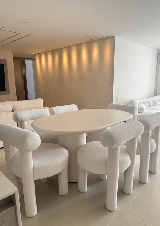 Mesa Emilio x Sillas Zeus